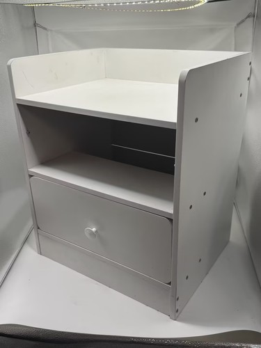 Small white wood - small, wood‑effect